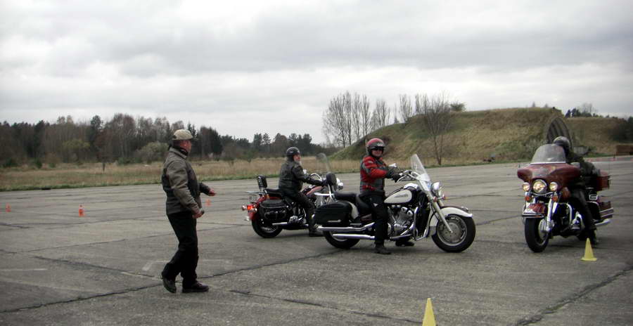 Fahrsicherheitstraining-Aprli-2008-33.jpg