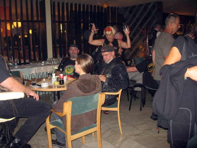Kolberg-2010-02.jpg - am ersten Abend Disco im Hotel