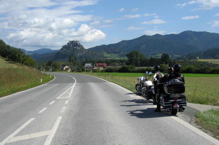 Faak-2011-084.JPG - zur Burg Hochosterwitz