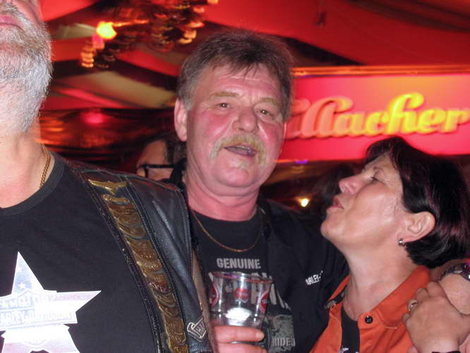 Faak-2011-111.JPG - Gudrun und Reinhold aus Braunschweig