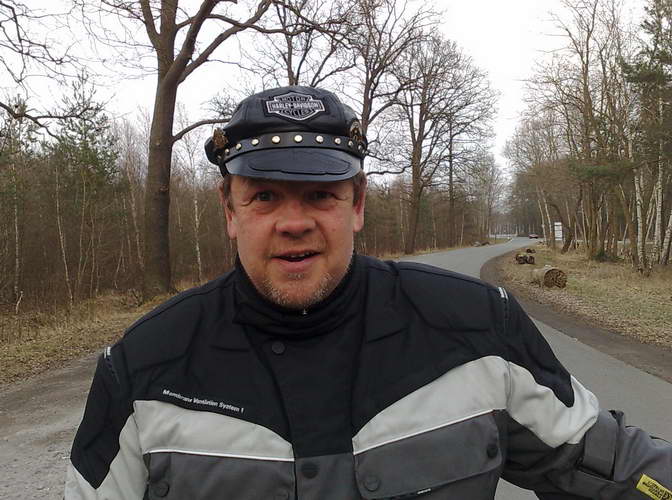 Kremmen-03-2011-12.jpg - Axel mit seinem Hut