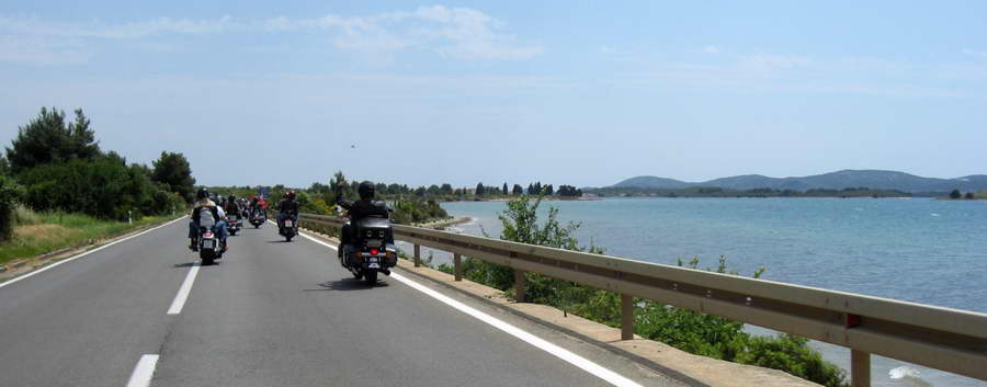 Kroatien-2011-043.jpg - immer an der Küste entlang