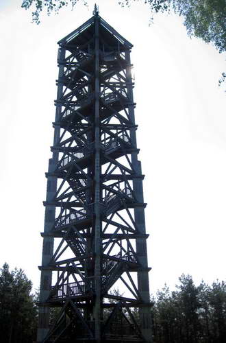 Osterausfahrt-2011-03.jpg - der höchste frei begehbare Holzaussichtsturm Deutschlands