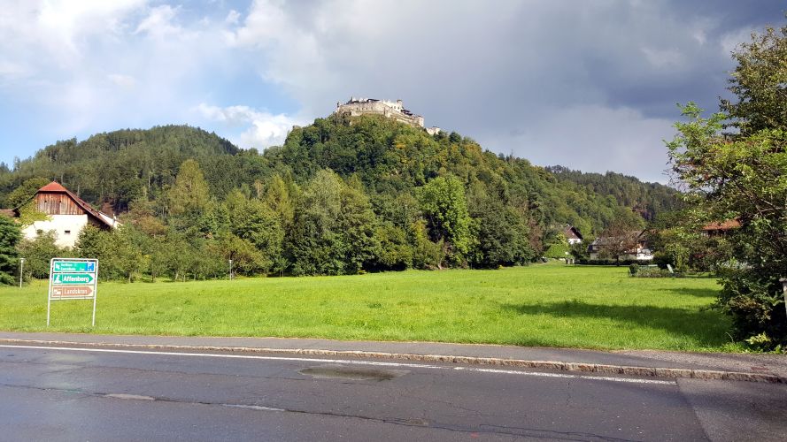 Faak-2015-08.jpg - Burg Landskron