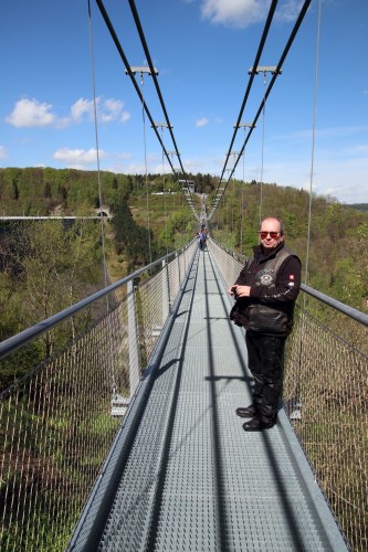 Maennertour-2018-42.jpg - Blick auf die Hängebrücke von Osten