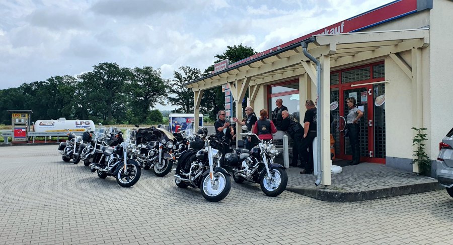 Ausfahrt und Versammlung mit Wahl-01.jpg