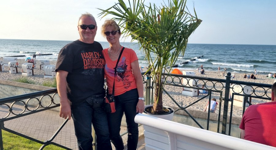 Kuebo und Mannes Beerdigung-34.jpg