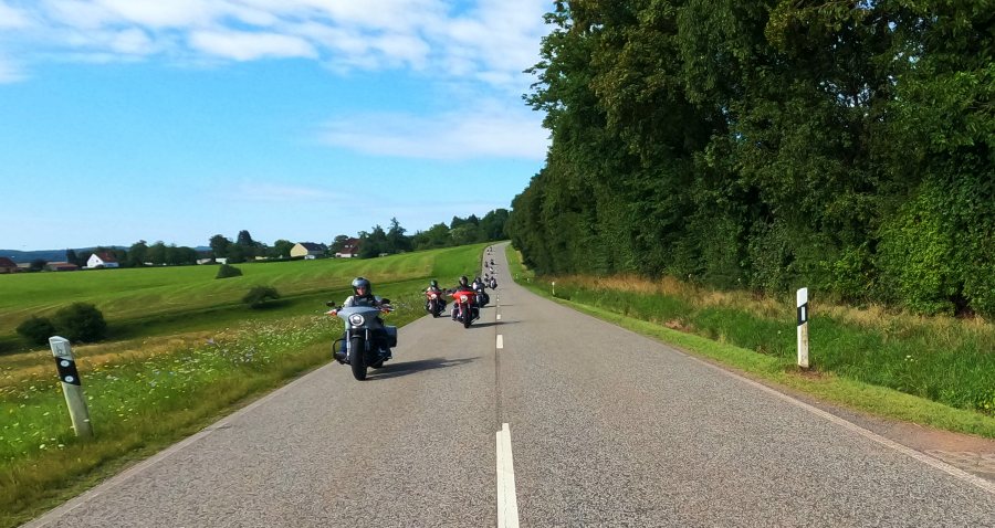 Harley-und-Wein-45.jpg
