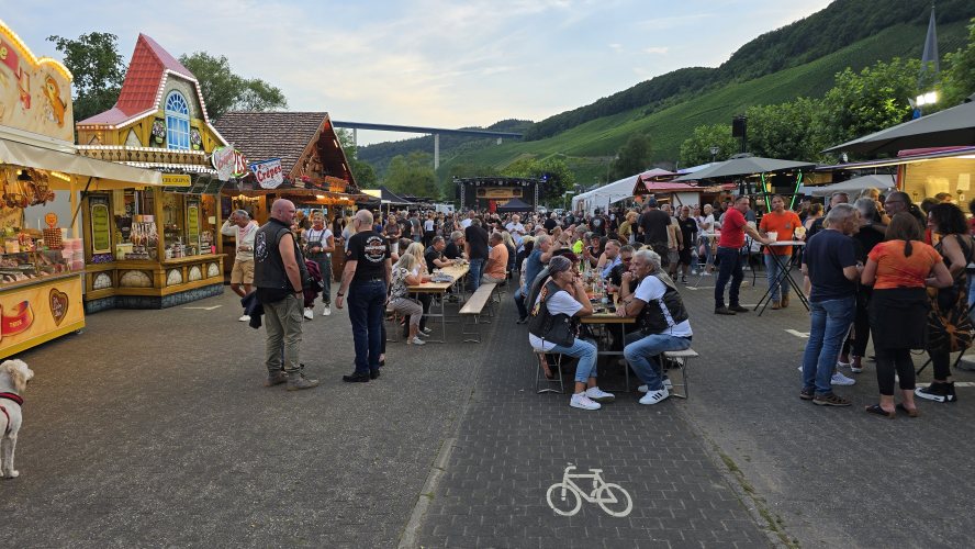 Harley-und-Wein-67.jpg