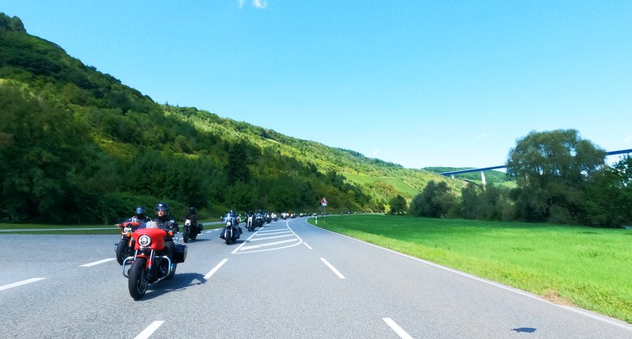 Harley-und-Wein-71.jpg