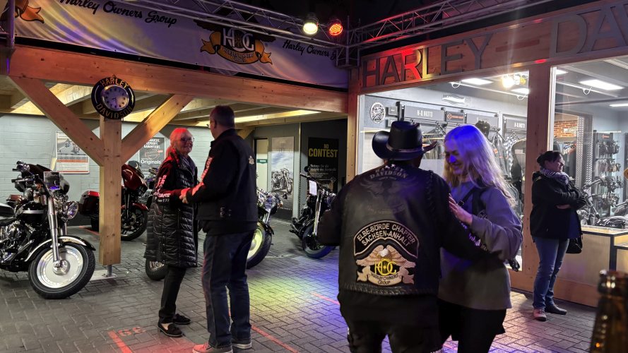 Harley-Night-15.jpg